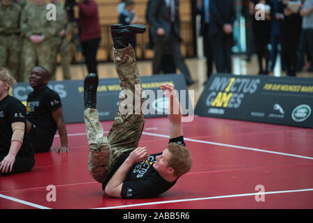 Le prince Harry de lancer l'Invictus Games, un événement sportif international pour les blessés, malades et blessés personnel de service dans l'Copperbox au Queen Elizabeth Olympic Park.Mars 2014 Banque D'Images