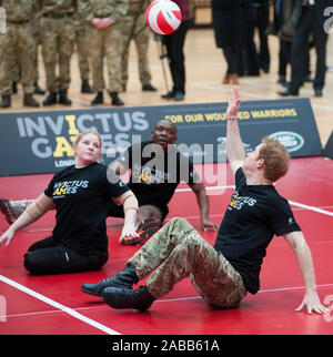 Le prince Harry de lancer l'Invictus Games, un événement sportif international pour les blessés, malades et blessés personnel de service dans l'Copperbox au Queen Elizabeth Olympic Park.Mars 2014 Banque D'Images