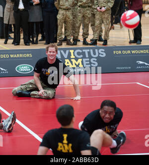 Le prince Harry de lancer l'Invictus Games, un événement sportif international pour les blessés, malades et blessés personnel de service dans l'Copperbox au Queen Elizabeth Olympic Park.Mars 2014 Banque D'Images