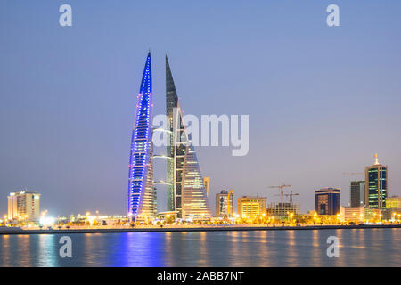 World Trade Center et skyine de Manama à Bahreïn Banque D'Images