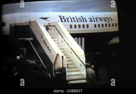 - Teleclip Vintage British Airways - l'aéroport de Heathrow - photo prise directement sur écran de télévision vers 1970 Banque D'Images