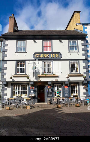 Le Globe Inn pub sur place du marché de Kendal, Cumbria, Royaume-Uni Banque D'Images