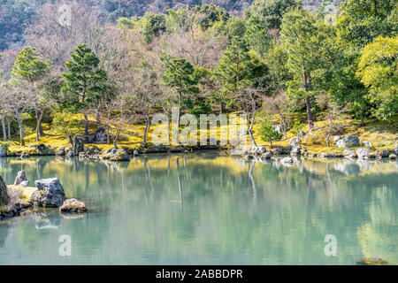 Tenryuji Temple Sogenchi Garden étang, Kyoto, Japon Banque D'Images