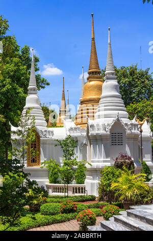 Mausolée en Sathitmahasimaram Ratchaworawihan Ratchabophit Wat, Bangkok, Thaïlande Banque D'Images