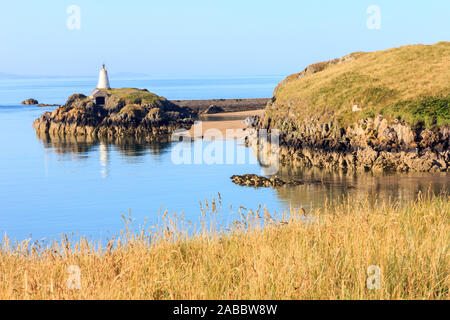 Vue panoramique sur l'île Llanddwyn à Anglesey, au Pays de Galles Banque D'Images