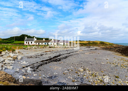 Plage de galets à Llangefni, Anglesey, Pays de Galles Banque D'Images