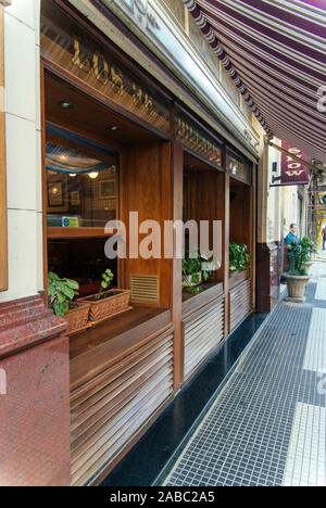 BUENOS AIRES, ARGENTINE - 7 avril : cafe tortoni a un café dans le notables avenida de Mayo a ouvert dans le 1858, la plus ancienne de la ville, le 7 avril 2008 je Banque D'Images