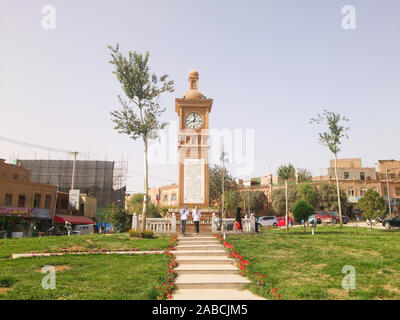 Une vue de la tour de l'horloge près de la Vieille Rue du millénaire de Kashgar, dans la région autonome Uygur du Xinjiang, le 27 septembre 2012. Banque D'Images