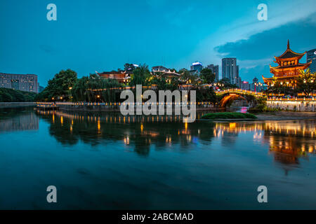 Jia Xiu Pavilion, une attraction touristique locale, a terminé sa rénovation et attirer l'attention en raison de sa belle apparence, au sud-ouest de la ville de Guiyang Ch Banque D'Images