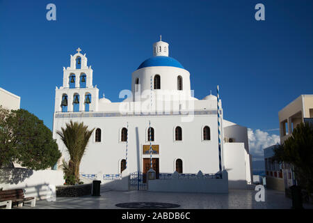 Oia auf der Insel Thera Thira, de l'Oder, ist eine kleine Stadt auf dem giechischen Archipel Santorin auf den istrien. Banque D'Images