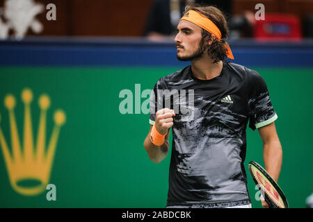 Joueur de tennis professionnel grec Stefanos Tsitsipas rivalise contre joueur de tennis Serbe Novak Djokovic en quart de finale de 2019 Banque D'Images