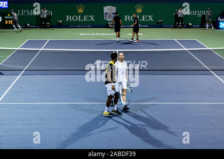 Les joueurs de tennis professionnels français Adrian Mannarino et Gael Monfils en concurrence contre le joueur de tennis professionnel Croate Mate Pavic et prof brésilien Banque D'Images