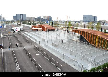 Un avis de service de transport public à proximité à l'extérieur des expositions et des Congrès (Shanghai) à Shanghai, Chine, 29 octobre 2019. Tous les Banque D'Images