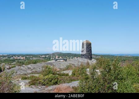 Koster, en Suède. 12 juillet, 2019. Vue de l'altitude sur Valfjäll l'île Koster dans le Parc National de Kosterhavet. Du point de vue, vous avez une vue panoramique sur l'archipel de la côte ouest de la Suède. Credit : Stephan Schulz/dpa-Zentralbild/ZB/dpa/Alamy Live News Banque D'Images