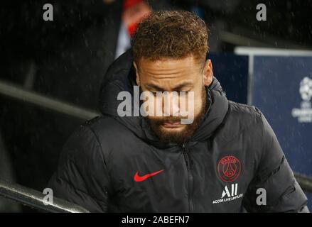 JR Neymar de PSG vu au cours de l'UEFA Champions League, entre le Real Madrid et Paris Saint Germain au stade Santiago Bernabeu à Madrid.(score final ; Real Madrid 2:2 Paris Saint Germain) Banque D'Images