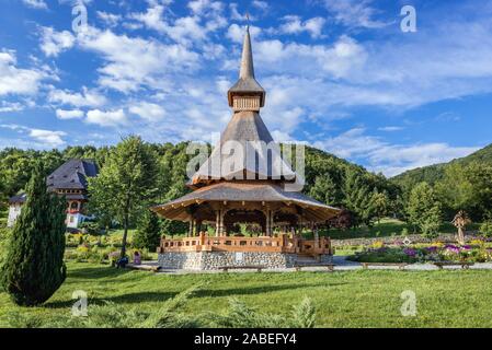 Autel de l'été dans le monastère de Barsana, village situé dans le comté de Maramures Roumanie Banque D'Images