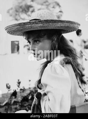 LOUIS MALLE (PORTRAIT) ON SET CRACKERS WITH SEAN PENN, DONALD SUTHERLAND  LMAL 001 MOVIESTORE COLLECTION LTD Stock Photo - Alamy