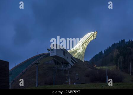Die große Olympiaschanze (Skisprungschanze) à Garmisch-Partenkirchen, Allemagne Banque D'Images