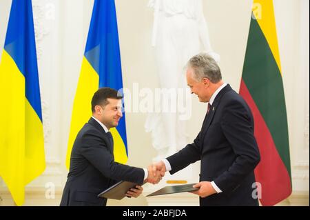 2019 11 27. Vilnius, Lituanie. Le président Gitanas Nausėda a rencontré le président Vladimir Zelensky de l'Ukraine. Banque D'Images