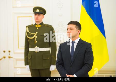 2019 11 27. Vilnius, Lituanie. Le président Gitanas Nausėda a rencontré le président Vladimir Zelensky de l'Ukraine. Banque D'Images