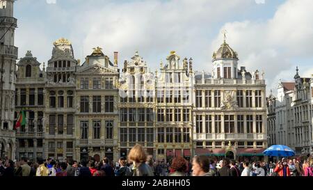 Bruxelles, Belgique - 13 octobre, 2017 : un après-midi photo de maisons de guilde dans la grand place de bruxelles Banque D'Images