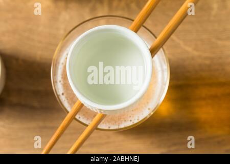 Sakebombs avec riz japonais alcoolique du vin et de la bière Banque D'Images