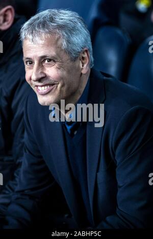 Camp Nou, Barcelona, Catalonia, Espagne. 27 Nov, 2019. Ligue des Champions de football, Barcelone contre Borussia Dortmund Borussia Lucien Favre coach lors d'un match de la Ligue des Champions - usage éditorial : Action Crédit Plus Sport/Alamy Live News Banque D'Images