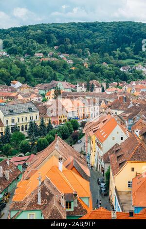 Vue panoramique de la vieille ville de Sighisoara en Roumanie Banque D'Images