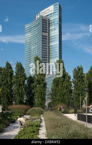 Italie, Milan : complexe de bâtiments Le Palazzo Lombardia, siège principal du gouvernement de Lombardie, conçu par l'architecte Ieoh Ming Pei Banque D'Images