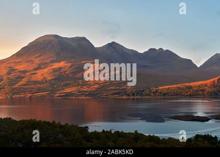 Alligin Beinn voyage Upper Loch Torridon, Torridon, Wester Ross, Highland, Scotland Banque D'Images