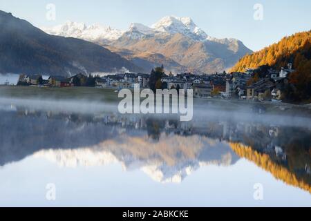 Goldener Oktober im Engadin Banque D'Images