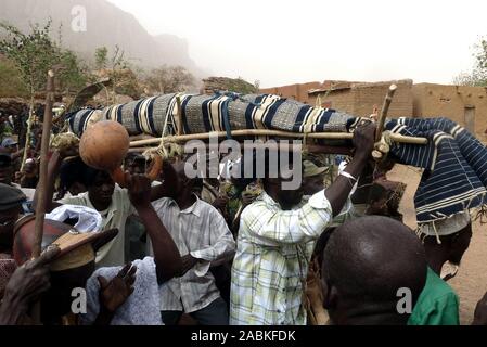 Pays Dogon : village de Yanda 2012 Tourougo Banque D'Images