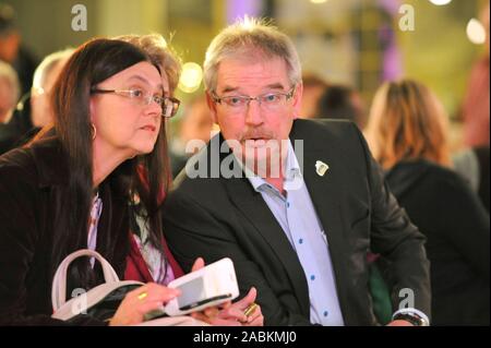 Le conseiller de l'urbanisme Elisabeth Merk et chef du parti parlementaire SPD Alexander Reissl au grand événement d'information de l'Alliance sur le Nordost SEM Nordost (mesure du développement urbain). [Traduction automatique] Banque D'Images