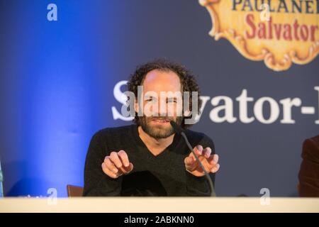 L'Allgäu cabaret musique artiste et nouveau Maxi Schafroth prédicateur jeûne lors d'une conférence de presse sur le prochain Salvator au niveau de la Paulaner Am Nockherberg". [Traduction automatique] Banque D'Images