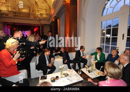 SZ nuit à Berlin au château de Charlottenburg ....Photo : AKK , Merkel.... 6 mai 2019 [traduction automatique] Banque D'Images