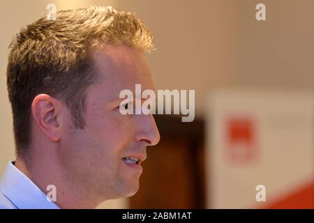 Florian Schardt, nouvellement élu président du SPD de sous-districts, Munich-Land à la conférence du parti de la circonscription administrative dans le SPD Hofbräuhaus de Munich. [Traduction automatique] Banque D'Images