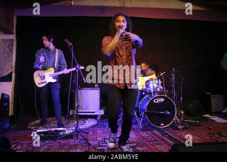 MALIBU, CA - le 27 novembre : à Shwayze Shwayze, Maison pour les vacances en direct de Malibu à Casa Escobar à Malibu, Californie le 27 novembre 2019. /MediaPunch crédit Faye Sadou Banque D'Images