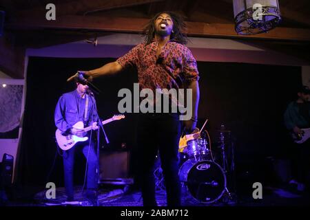 MALIBU, CA - le 27 novembre : à Shwayze Shwayze, Maison pour les vacances en direct de Malibu à Casa Escobar à Malibu, Californie le 27 novembre 2019. /MediaPunch crédit Faye Sadou Banque D'Images