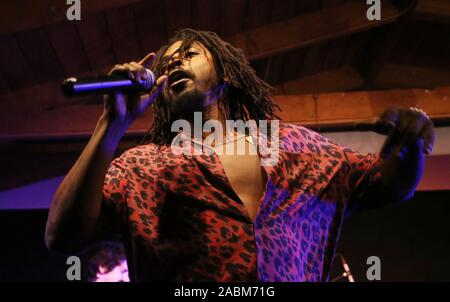 MALIBU, CA - le 27 novembre : à Shwayze Shwayze, Maison pour les vacances en direct de Malibu à Casa Escobar à Malibu, Californie le 27 novembre 2019. /MediaPunch crédit Faye Sadou Banque D'Images