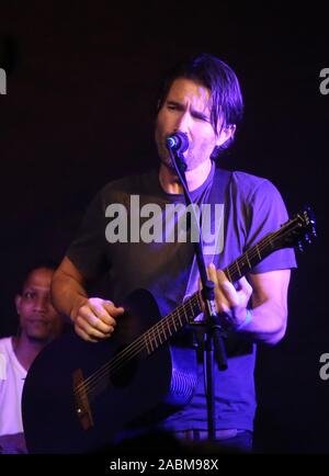 MALIBU, CA - le 27 novembre : Brandon Jenner, à Shwayze Home pour les vacances en direct de Malibu à Casa Escobar à Malibu, Californie le 27 novembre 2019. /MediaPunch crédit Faye Sadou Banque D'Images