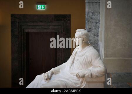 Statue du Roi Ludwig I dans l'atrium de l'édifice principal de la Ludwig-Maximilians-Universität (LMU) de Munich à Geschwister-Scholl-Platz. [Traduction automatique] Banque D'Images