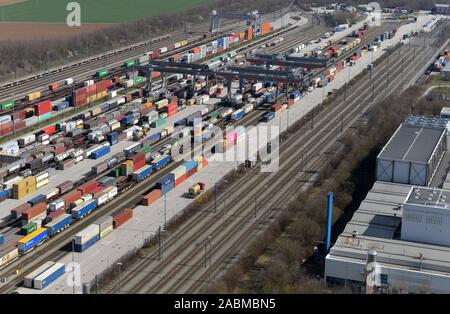 Vue aérienne de la gare de transbordement de Munich-Riem. [Traduction automatique] Banque D'Images