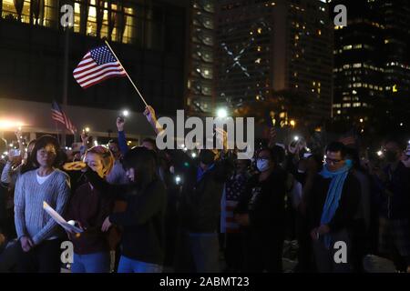 Hong Kong, Chine. 28 Nov, 2019. Des milliers de citoyens se sont réunis dans le centre de célébrer, et a rendu grâce à USA et président Donald Trump pour légiférer sur les droits de l'HOMME ET LA LIBERTÉ HK ACT.Nov-28, 2019 Hong Kong.ZUMA/Liau Chung-ren Crédit : Liau Chung-ren/ZUMA/Alamy Fil Live News Banque D'Images