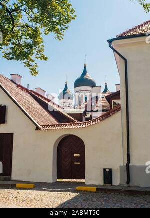 Alexander-Nevski-Cathedrall. Vue à travers des toits. Tallinn, Estonie, Europe Banque D'Images