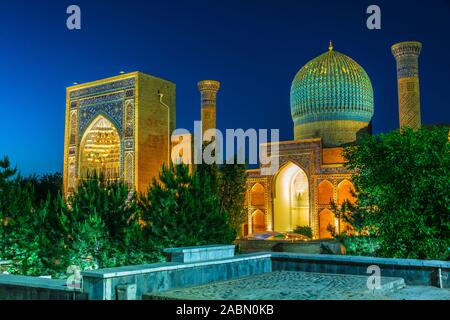 Gur-e Amir ou Guri Amir (Tombeau du Roi), un mausolée de l'Asian conquérant Tamerlan à Samarkand, Ouzbékistan. Banque D'Images