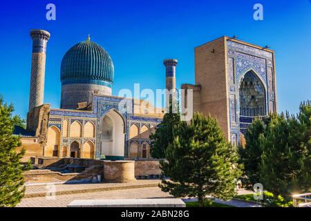 Gur-e Amir ou Guri Amir (Tombeau du Roi), un mausolée de l'Asian conquérant Tamerlan à Samarkand, Ouzbékistan. Banque D'Images