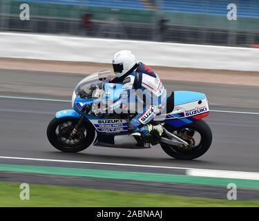 John Reynolds, Suzuki GSX-R1000, le Silverstone Classic, juillet 2019, Silverstone, circuit classique, les voitures de course, la compétition, les voitures de course historiques, Banque D'Images