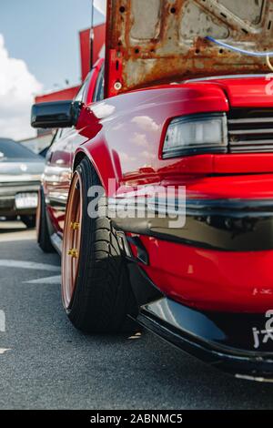 KYIV-28 juillet,2019 : Salon de l'auto JDM outdoor.écoute dérive japonais expo voitures en été.Modification retro Nissan Silvia S12 véhicule avec suspension abaissée et Banque D'Images