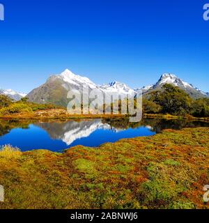 Sommet clé mit Spiegelung des mt. Christina, le parc national de Fjordland, Weltnaturerbe au sud-ouest de la Nouvelle-Zélande, Westkueste Suedinsel, États-Unis ; Februar Banque D'Images