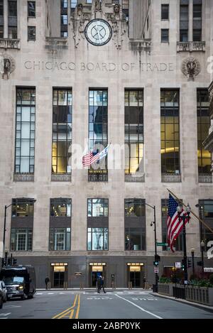 Façade de la Chicago Board of Trade Building, un gratte-ciel de style Art Déco construit en 1930, Chicago, Illinois, États-Unis Banque D'Images